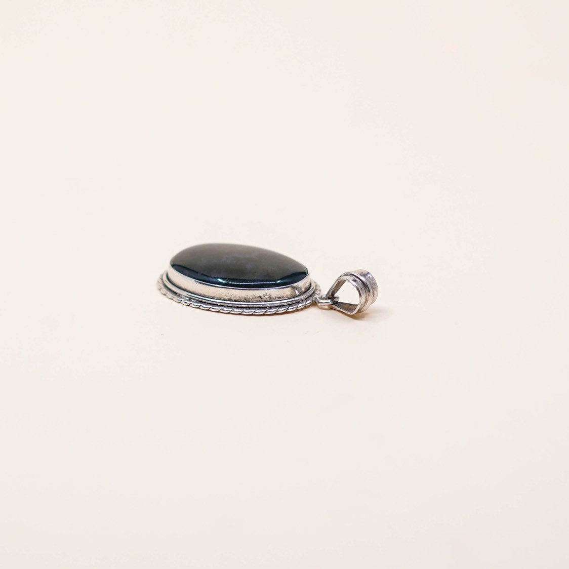 VTG Sterling silver handmade pendant, 925 silver with fine jade, rope