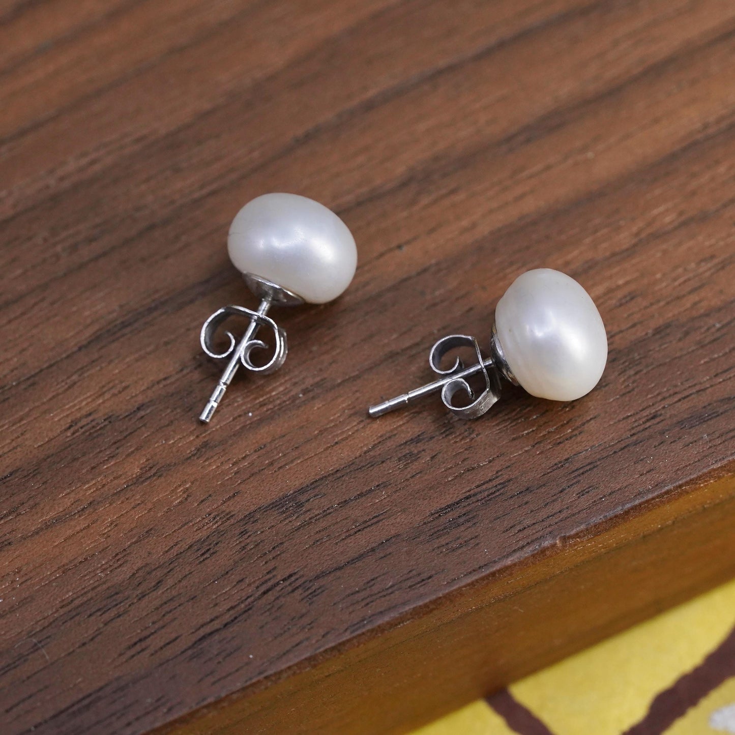 8mm, Vintage 925 Sterling silver handmade studs earrings white pearl