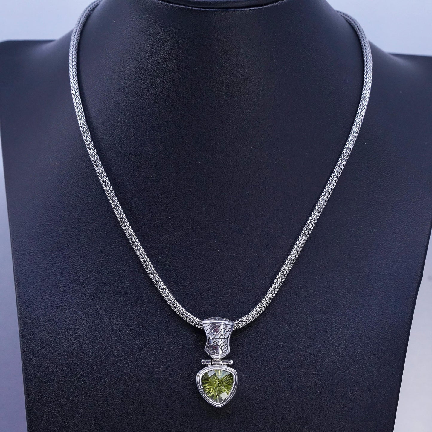 16" Sterling 925 silver bold wheat chain necklace trillion cut peridot pendant