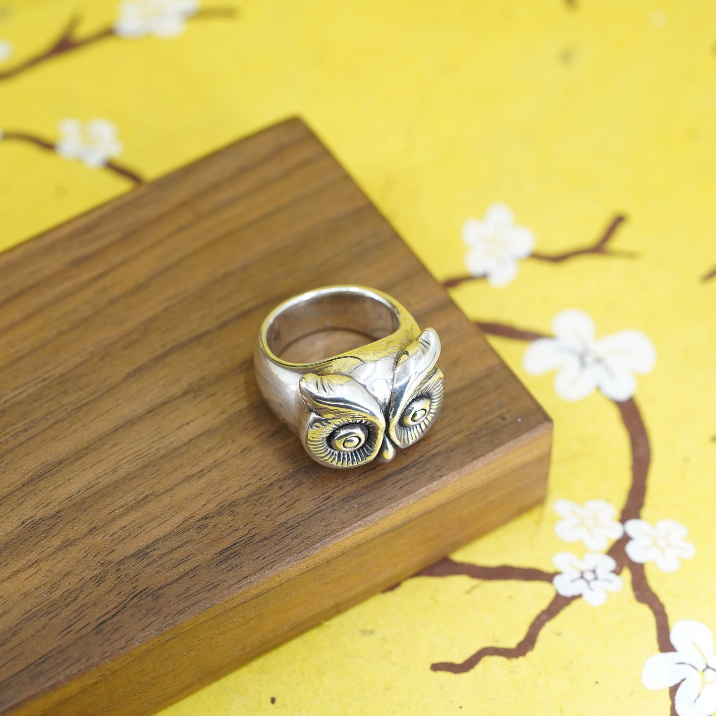 Size 8, vintage Sterling 925 silver handmade statement owl band ring