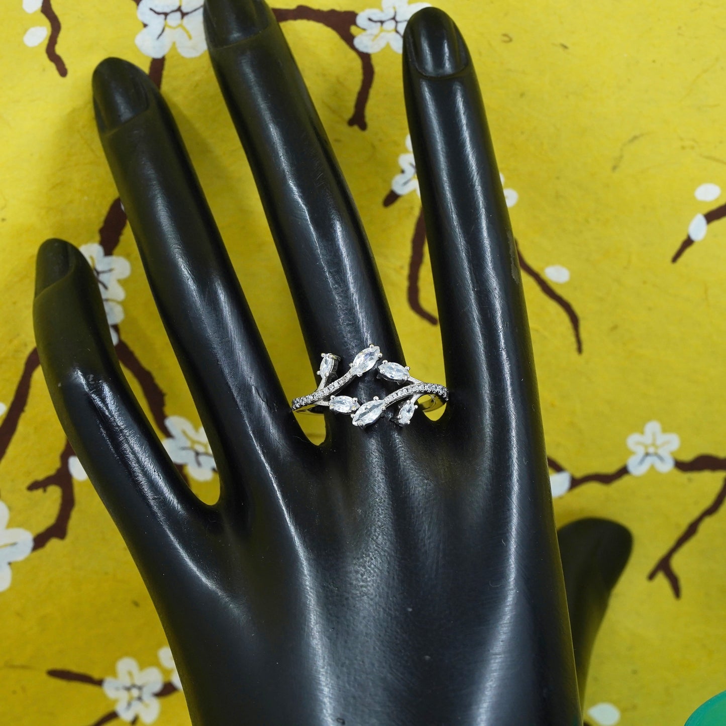 size 8.5, vintage Sterling 925 silver handmade ring, clear cz leafy band