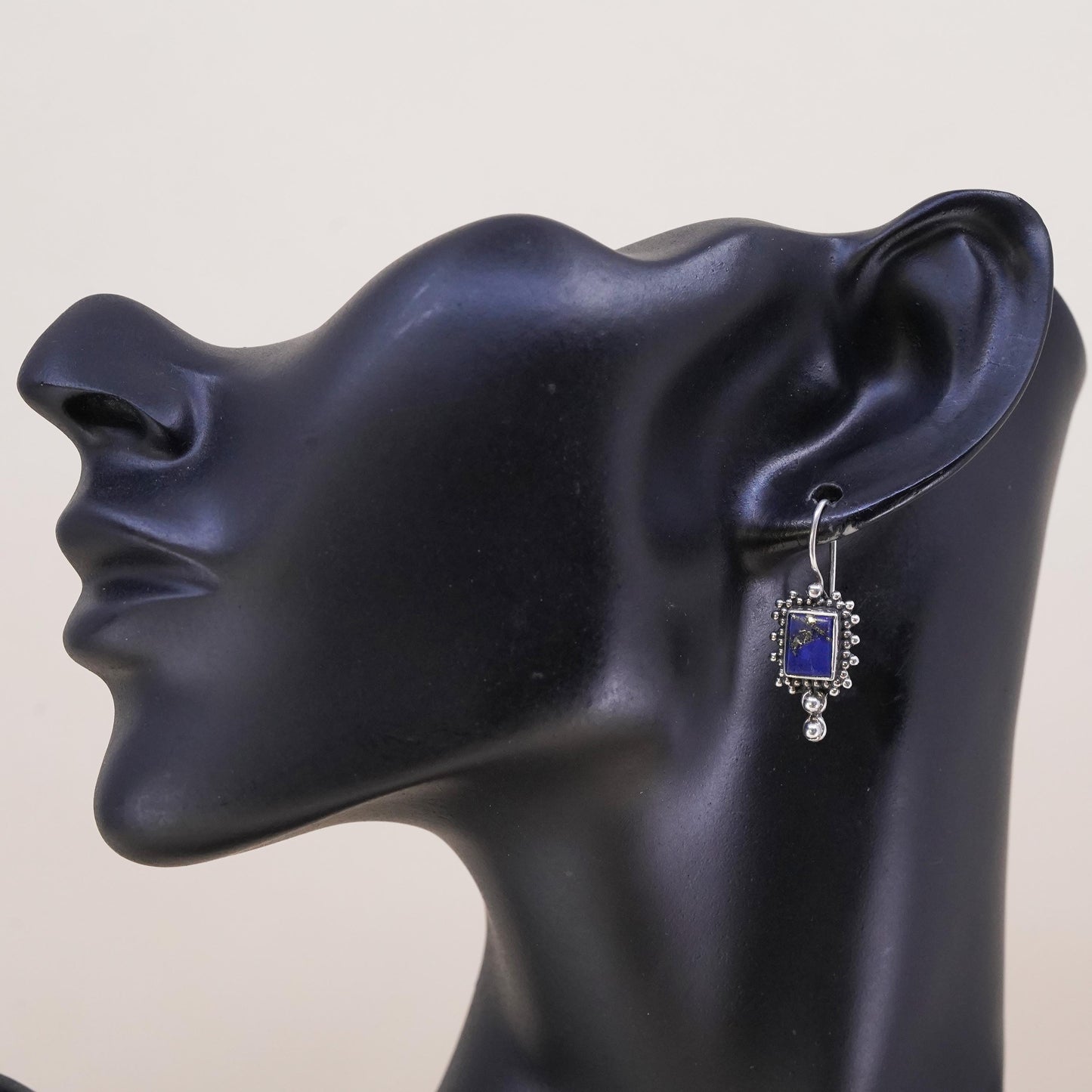 Southwestern sterling silver 925 handmade single earring with lapis lazuli