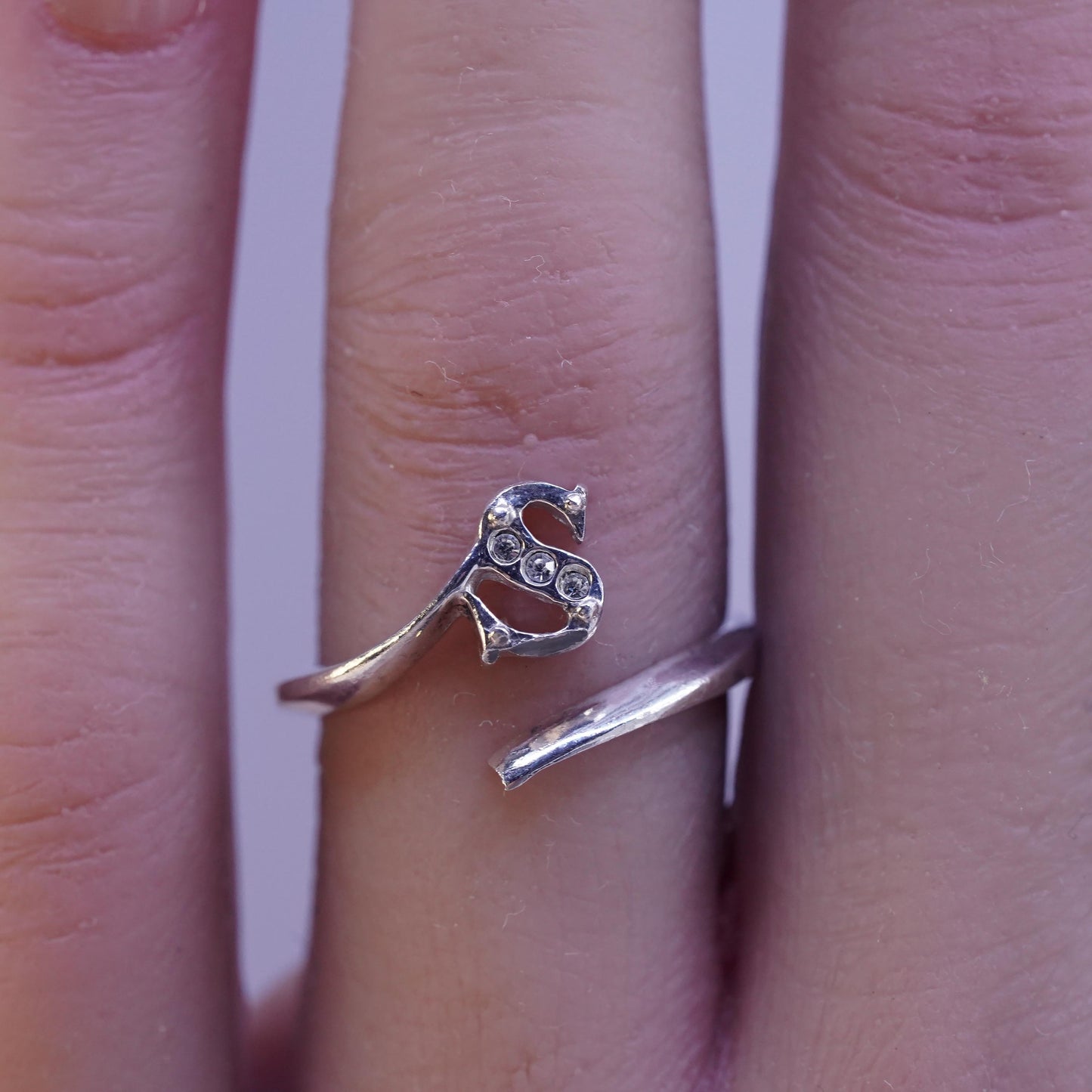 Size adjustable, vintage Sterling 925 silver ring, letter S wrap band with cz