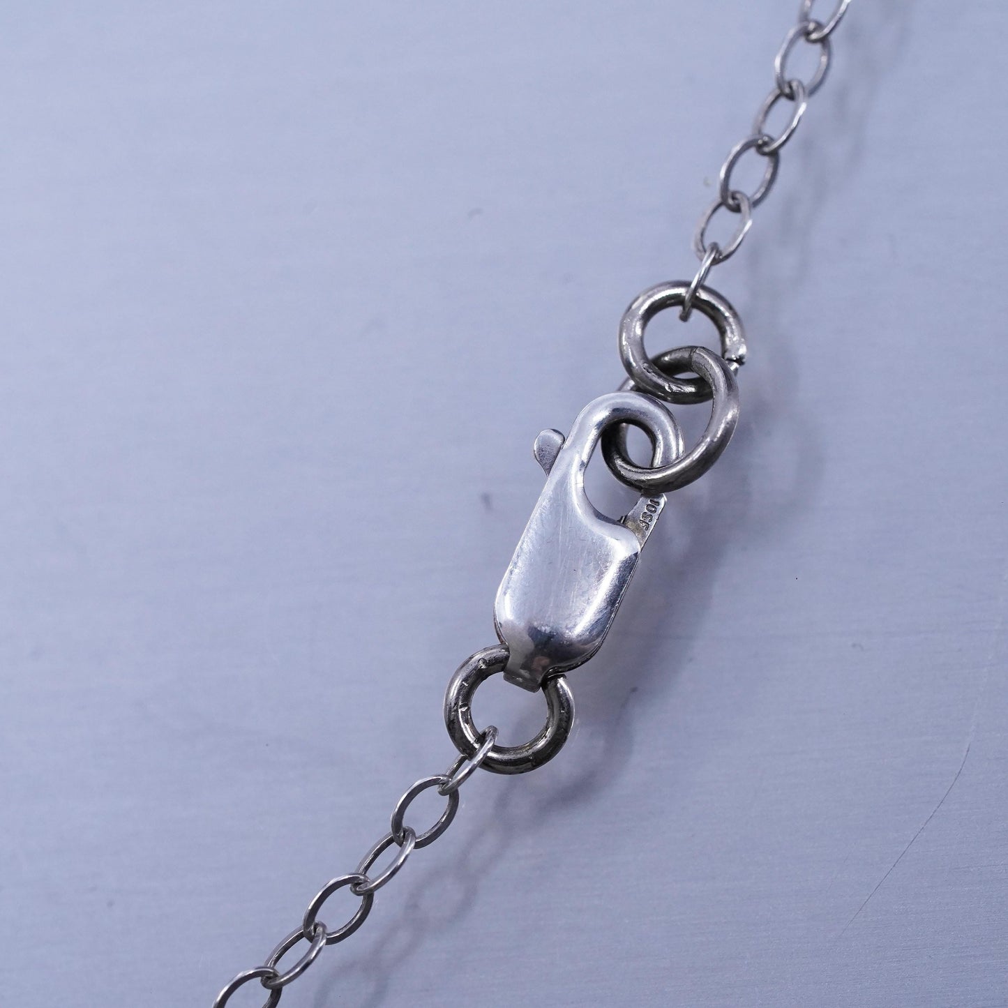 16”, Sterling 925 silver flatten circle necklace with green agate pendant