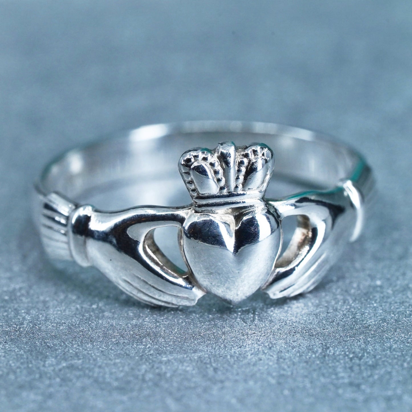 Size 5.5, Irish Solvar Claddagh friendship Sterling 925 silver ring, heart band