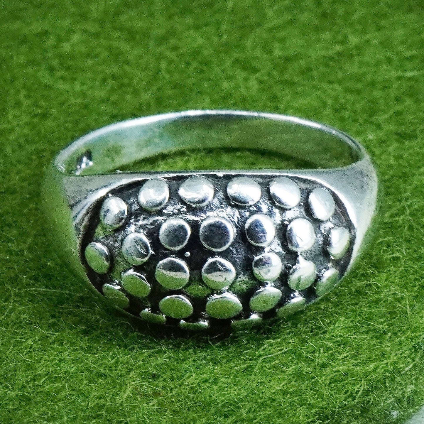 Size 9, vintage sterling silver handmade statement ring, 925 band with beads