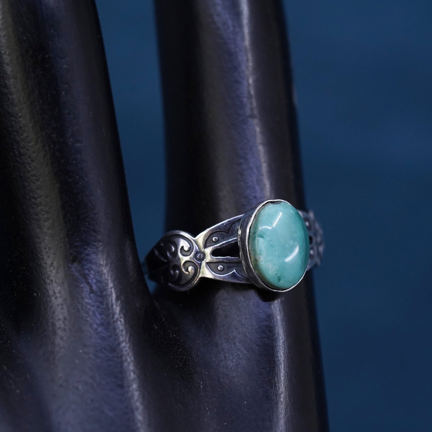 Size 7.5, Sterling 925 silver ring, Native American, southwestern w/ turquoise