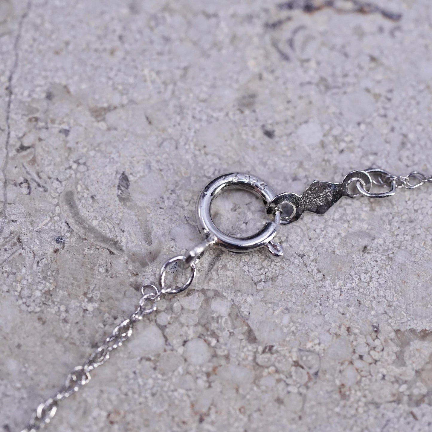 18”, Vintage sterling 925 silver Singapore chain necklace Om Aum symbol pendant
