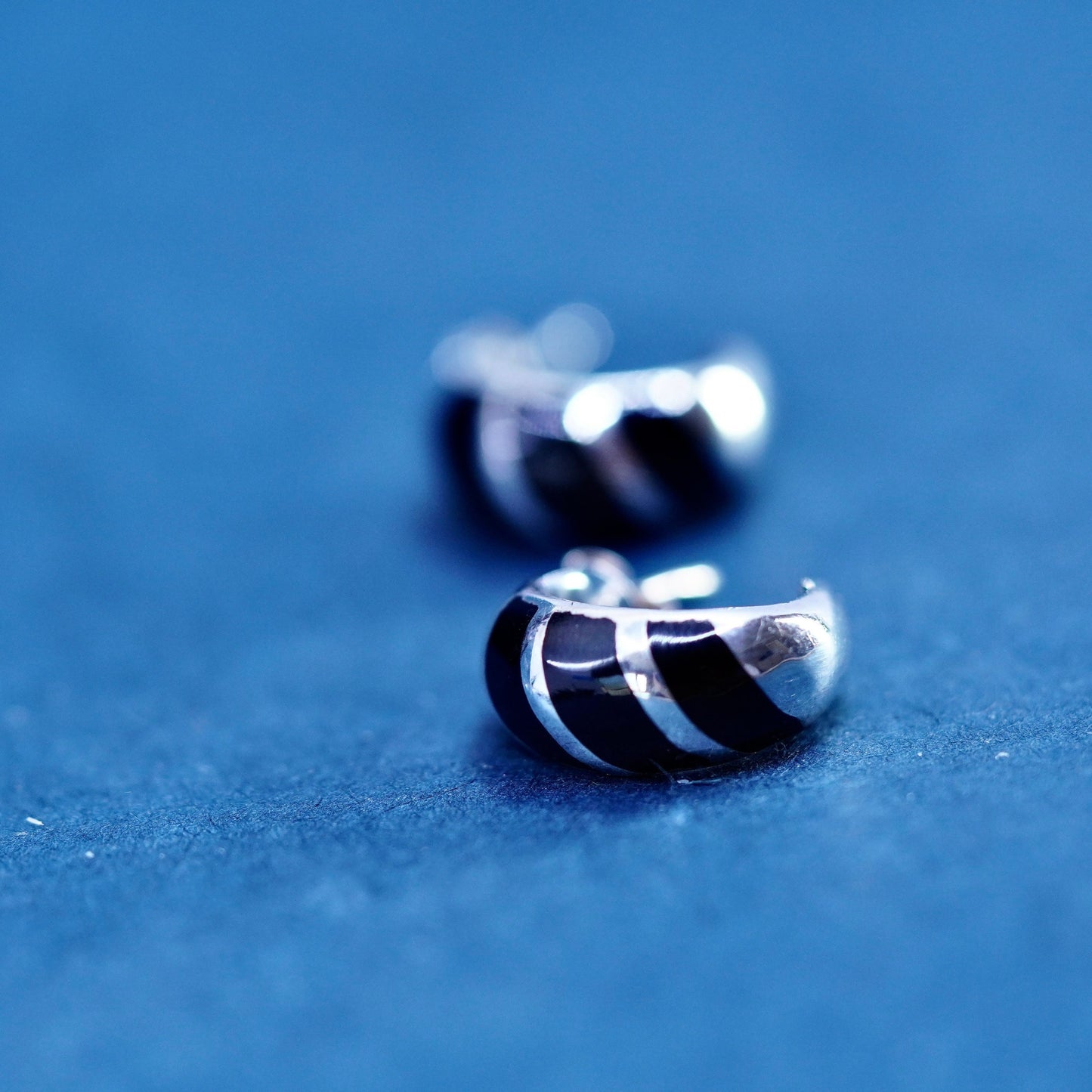 0.75”, vintage Sterling silver handmade earrings, 925 hoops onyx inlay, huggie