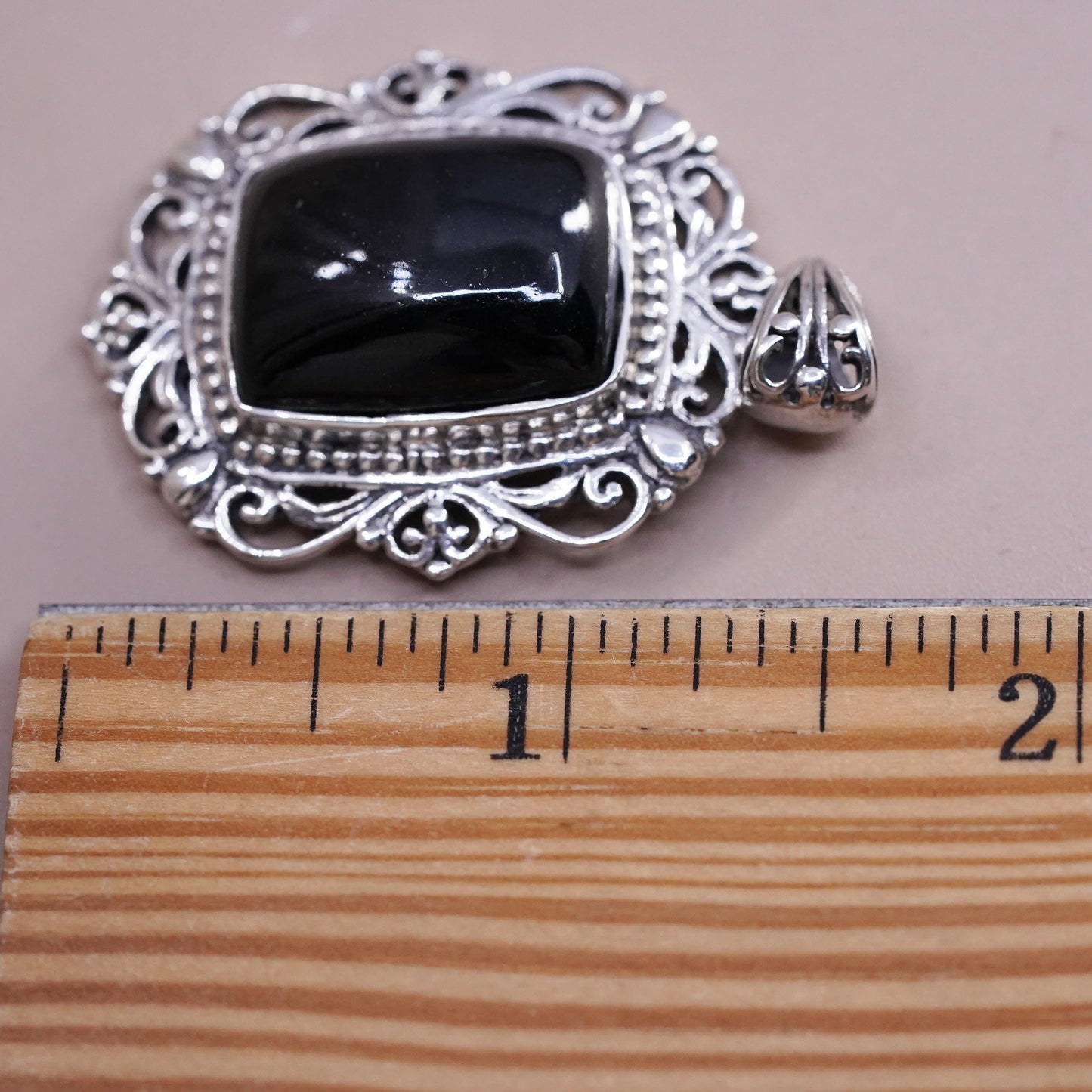 Vintage Sterling 925 silver handmade filigree pendant with black agate
