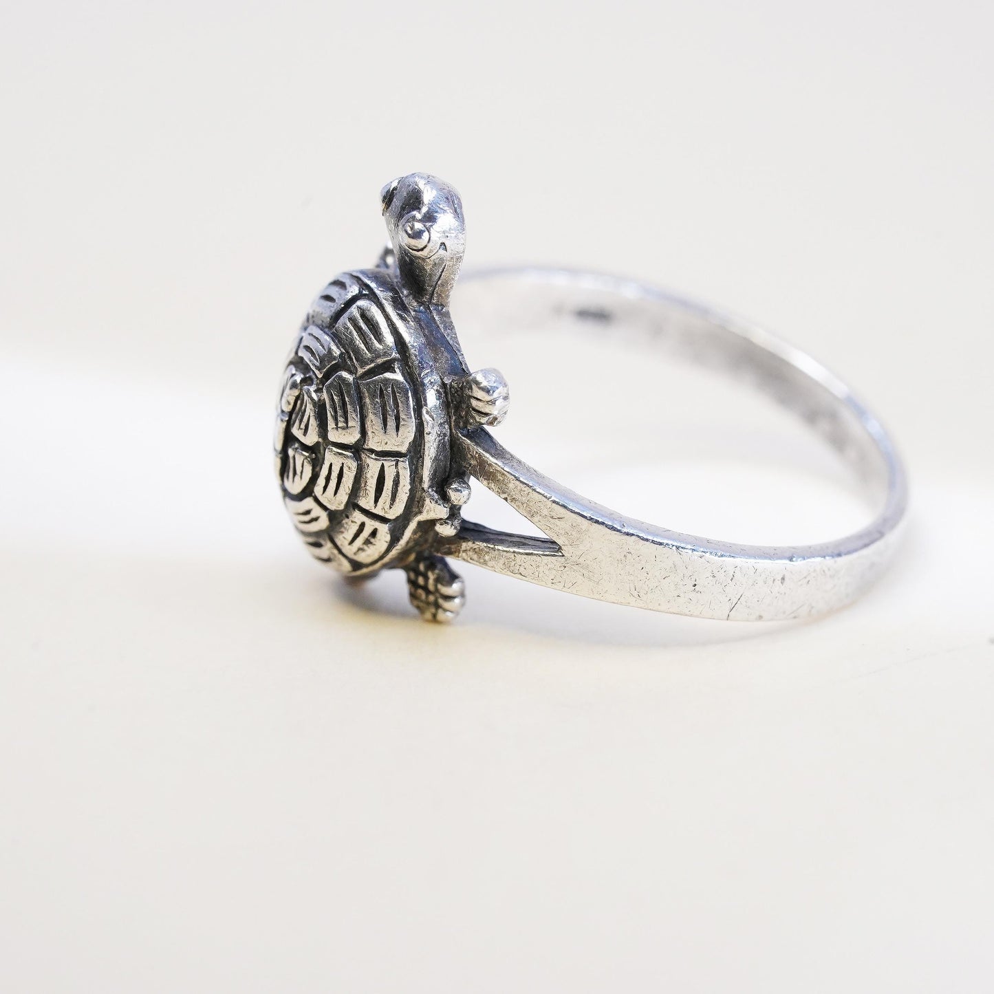 Size 9, Vintage 925 sterling silver handmade turtle longevity ring