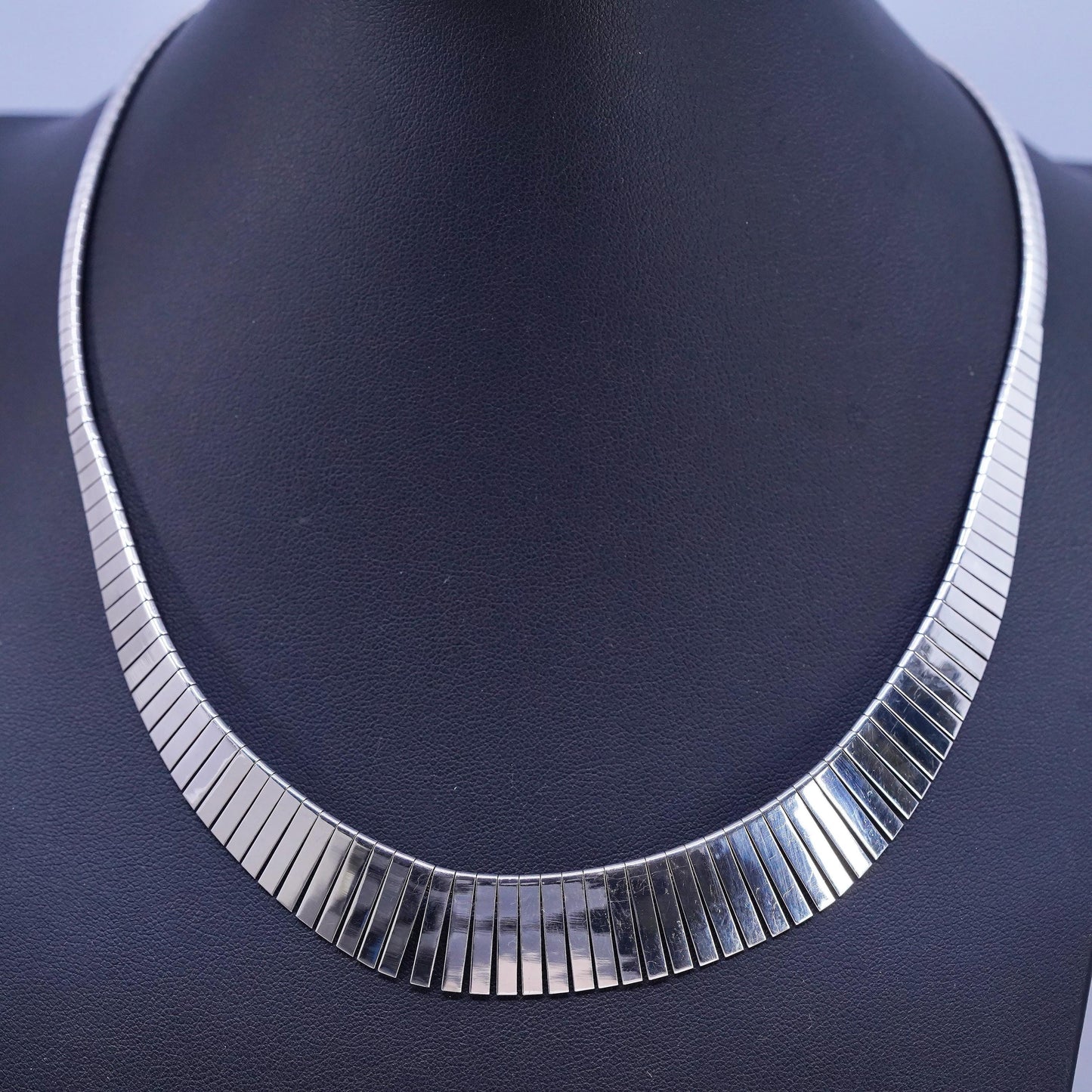 17", vintage Italian Sterling silver necklace, 925 herringbone Cleopatra chain
