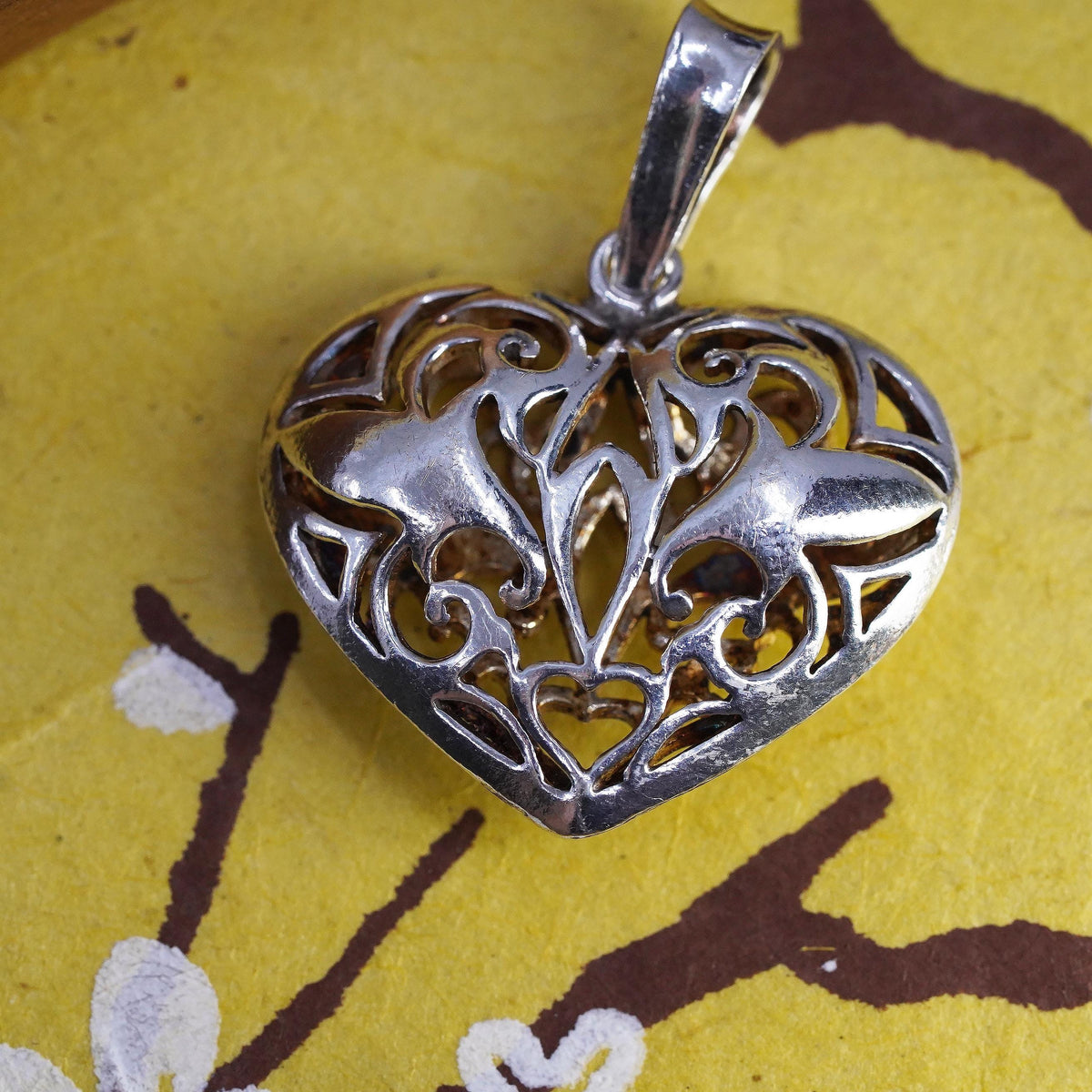 925 Sterling Silver Puffy Heart Double Sided Openwork Filigree Scroll Pendant