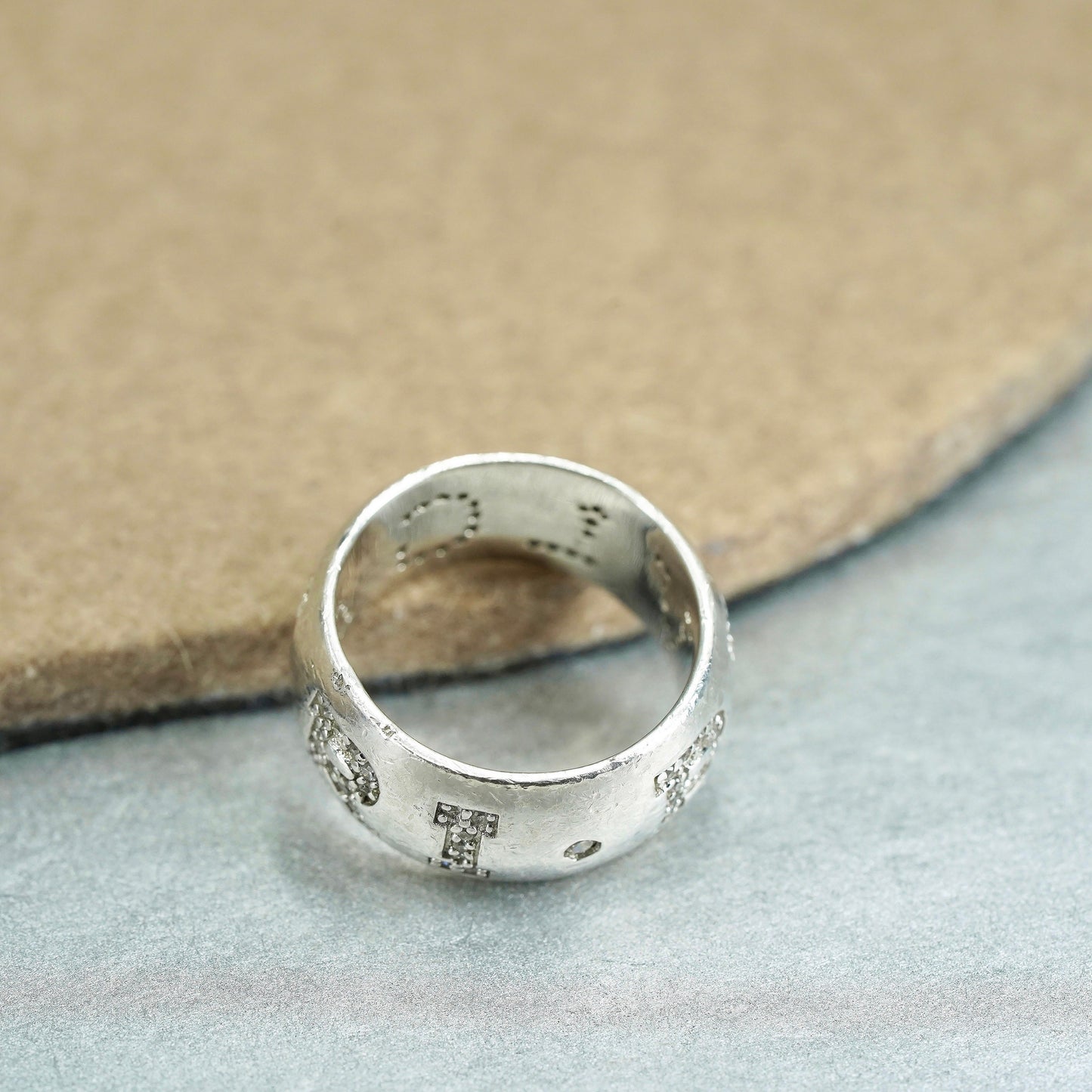 Size 7, VTG southwestern Sterling 925 silver wedding ring, Cz “bvlgari” band
