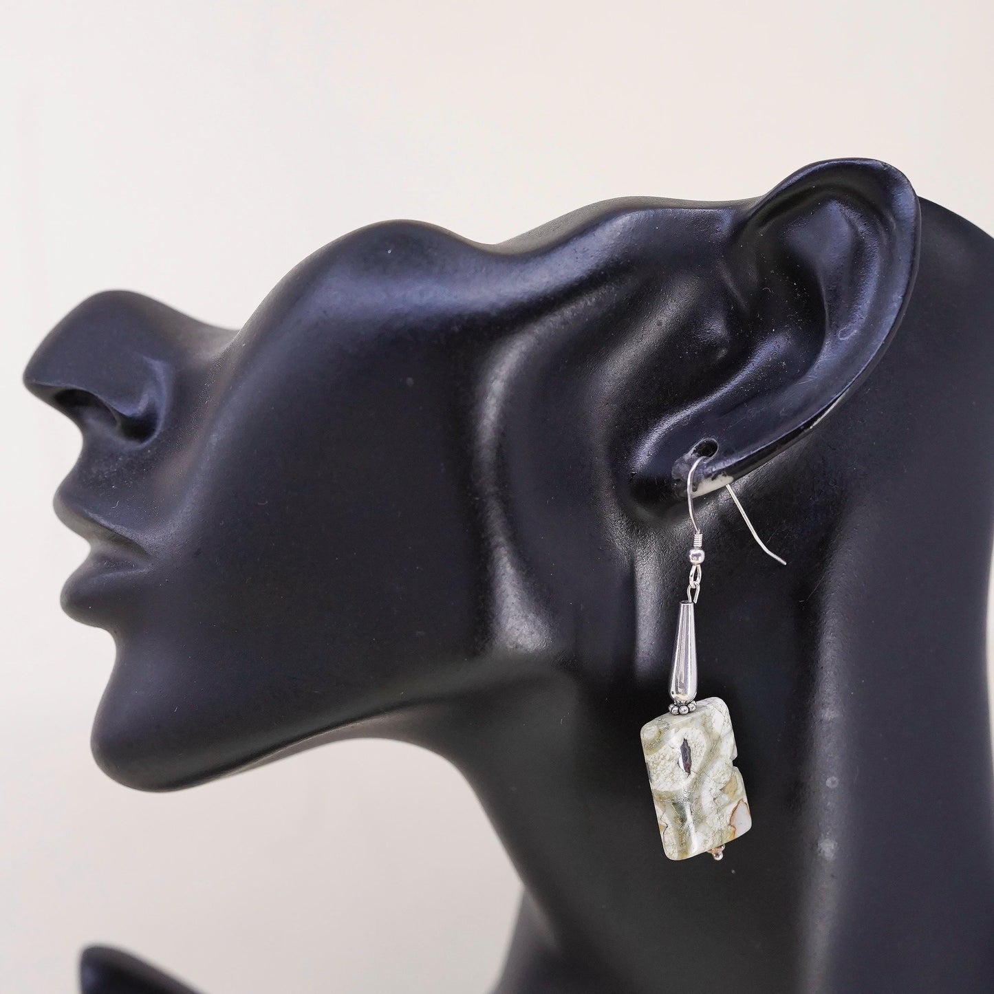Vintage Sterling silver handmade earrings 925 silver teardrop green agate drops