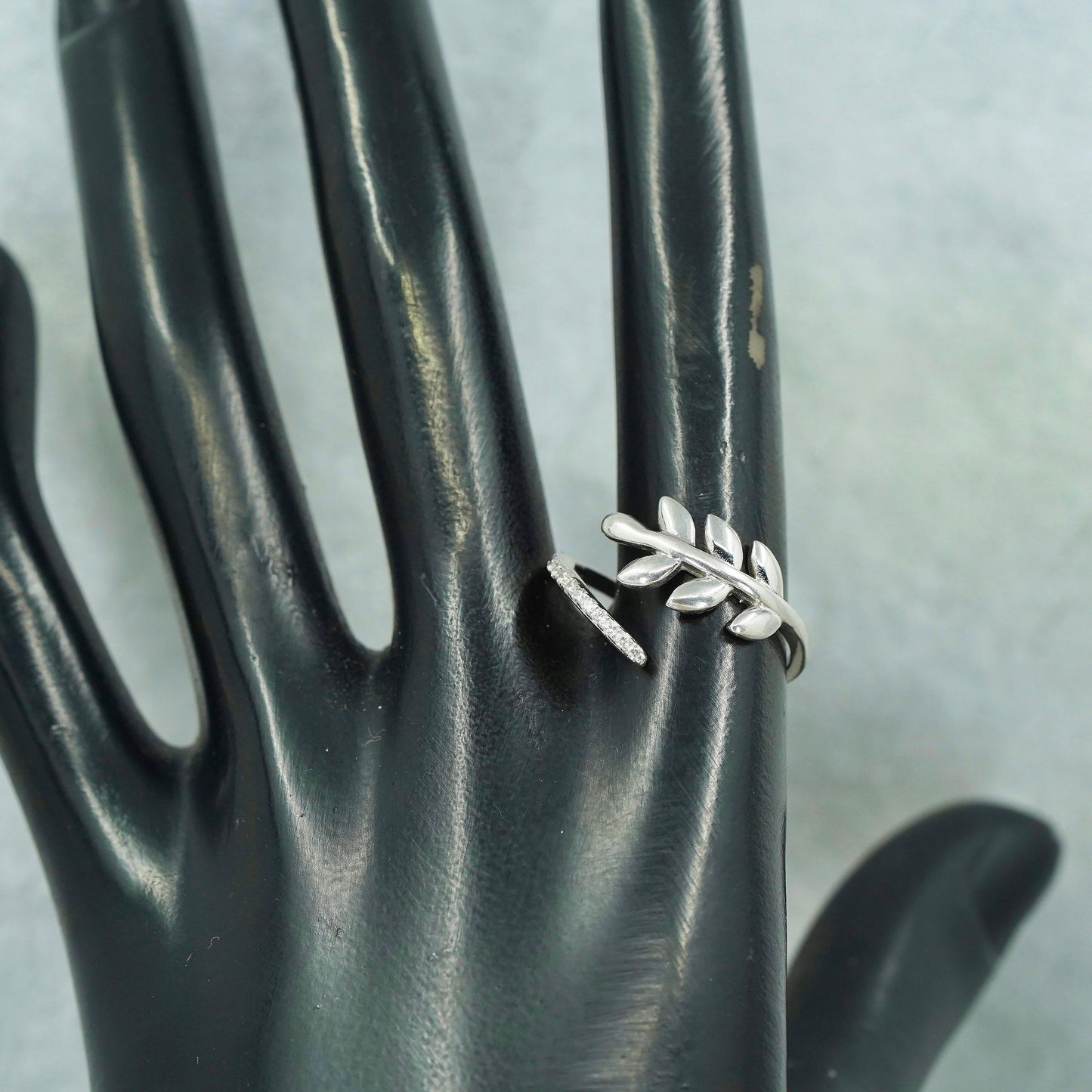 Size 8, vintage Sterling 925 silver handmade wrap ring with cz and leaves