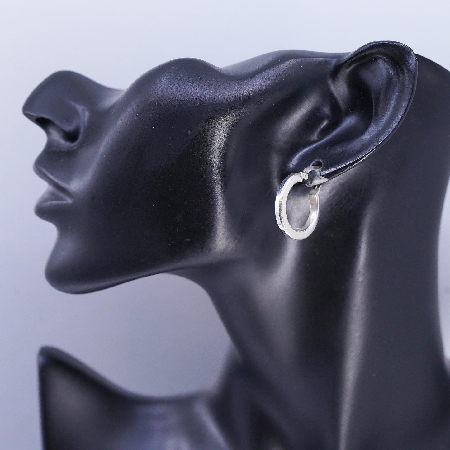 0.75" Vintage sterling silver 925 ribbed Huggie earrings Hoops