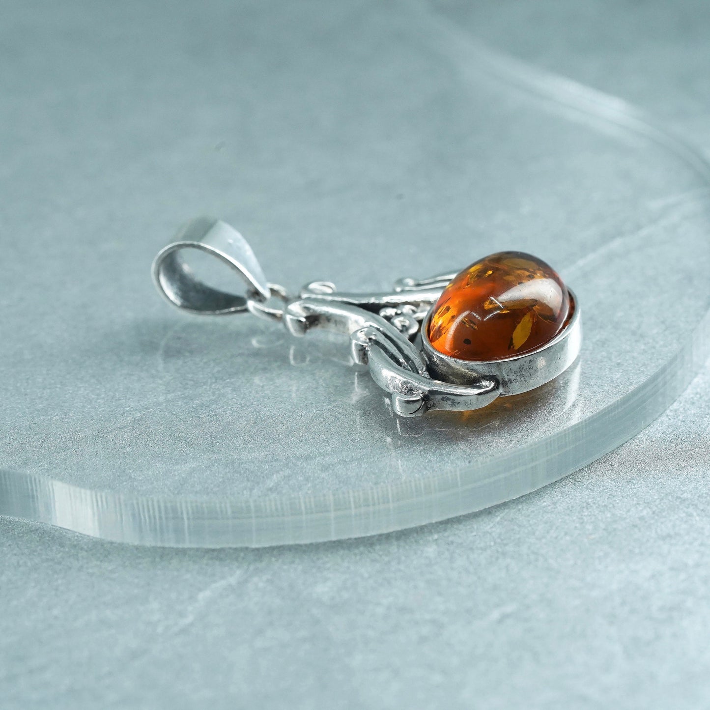 Vintage sterling 925 silver handmade pendant with oval amber