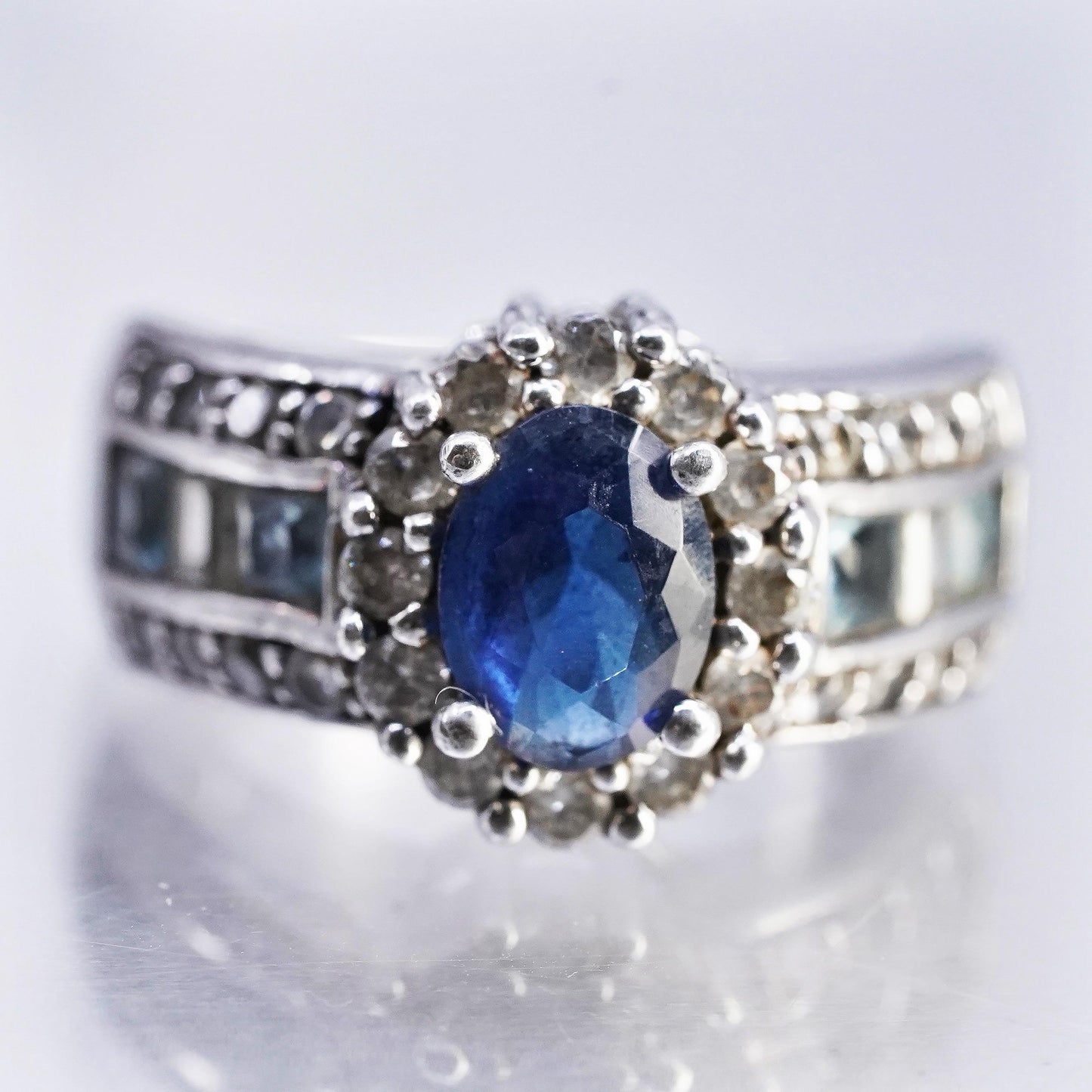 size 6, Vintage Sterling Silver Ring, 925 Ring oval blue Sapphire glass cz