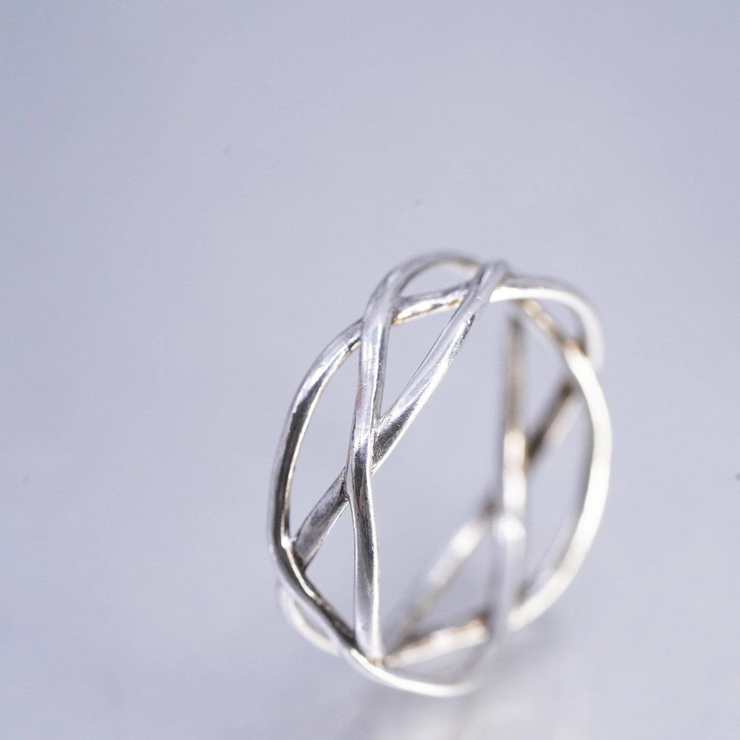 Size 7.5 VTG southwestern Sterling 925 silver ring, woven braided textured band