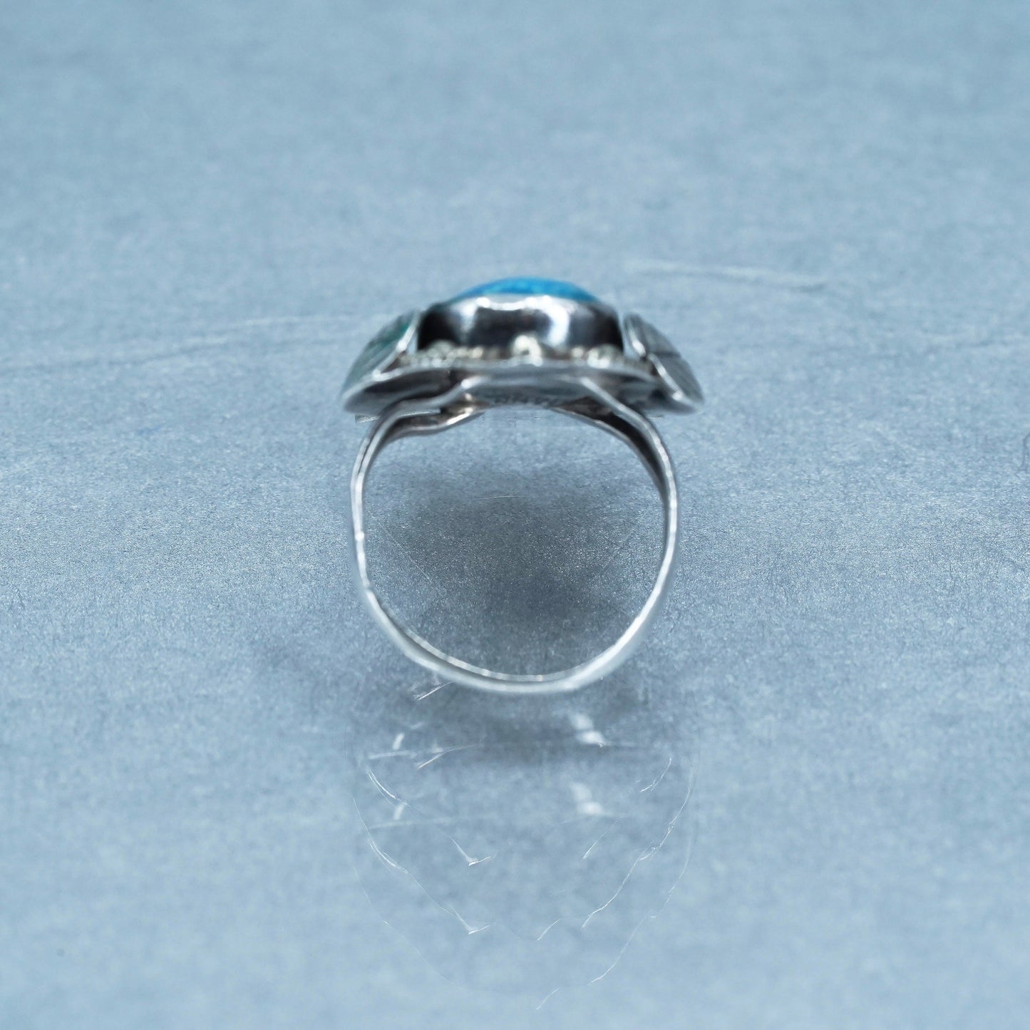 Size 4, Native American navajo Sterling 925 silver handmade ring with turquoise