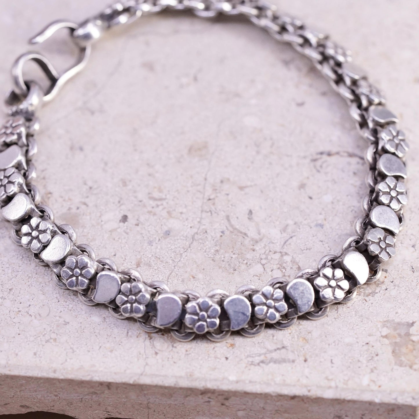 7.25", vintage Sterling silver handmade tennis bracelet, 925 flower links