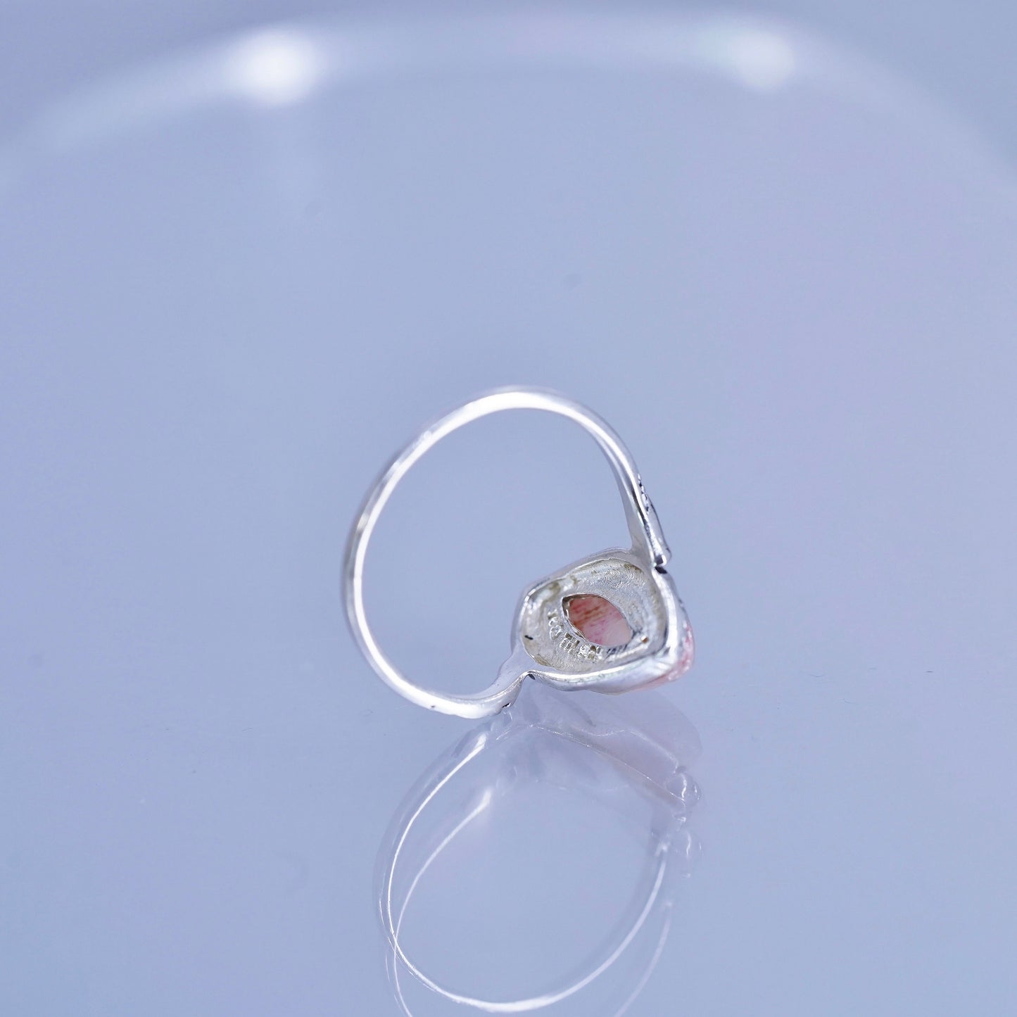 Size 5.25, Native American navajo Sterling 925 silver ring pink mother of pearl