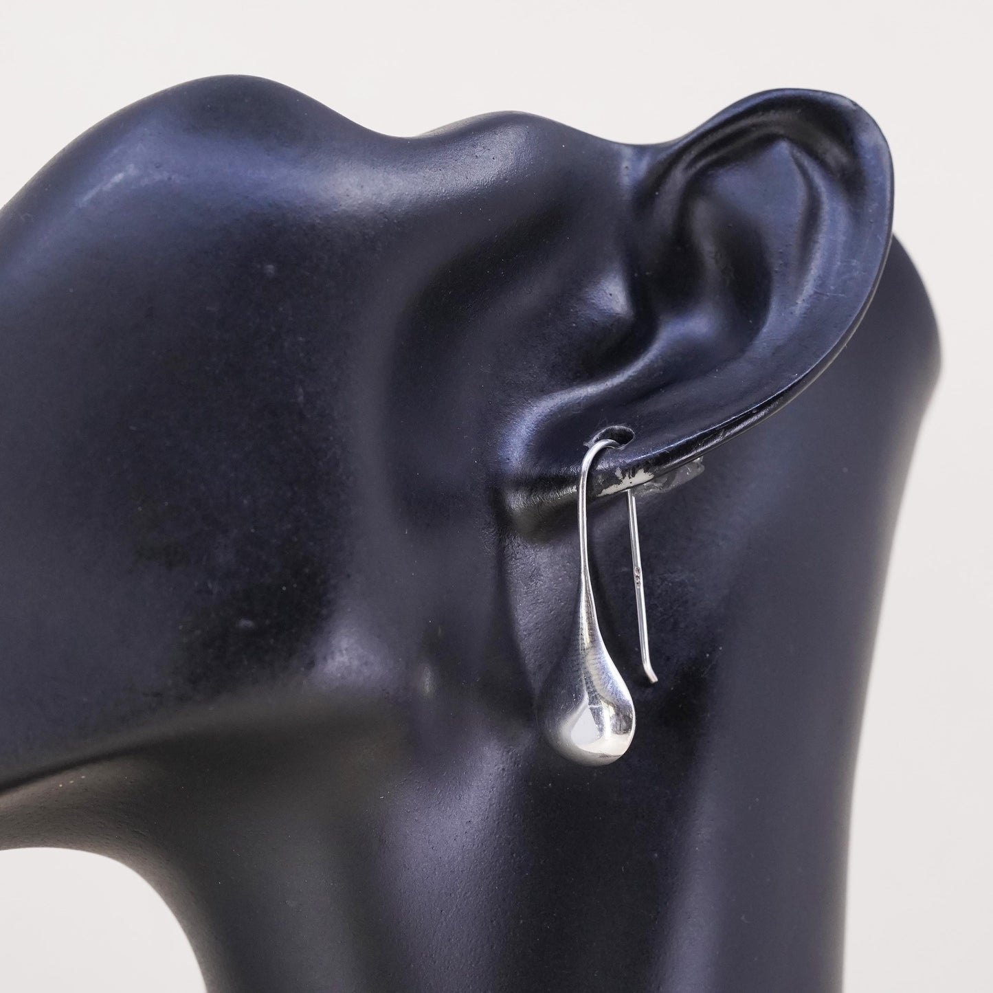 vintage modernist sterling silver 925 handmade single teardrop earring