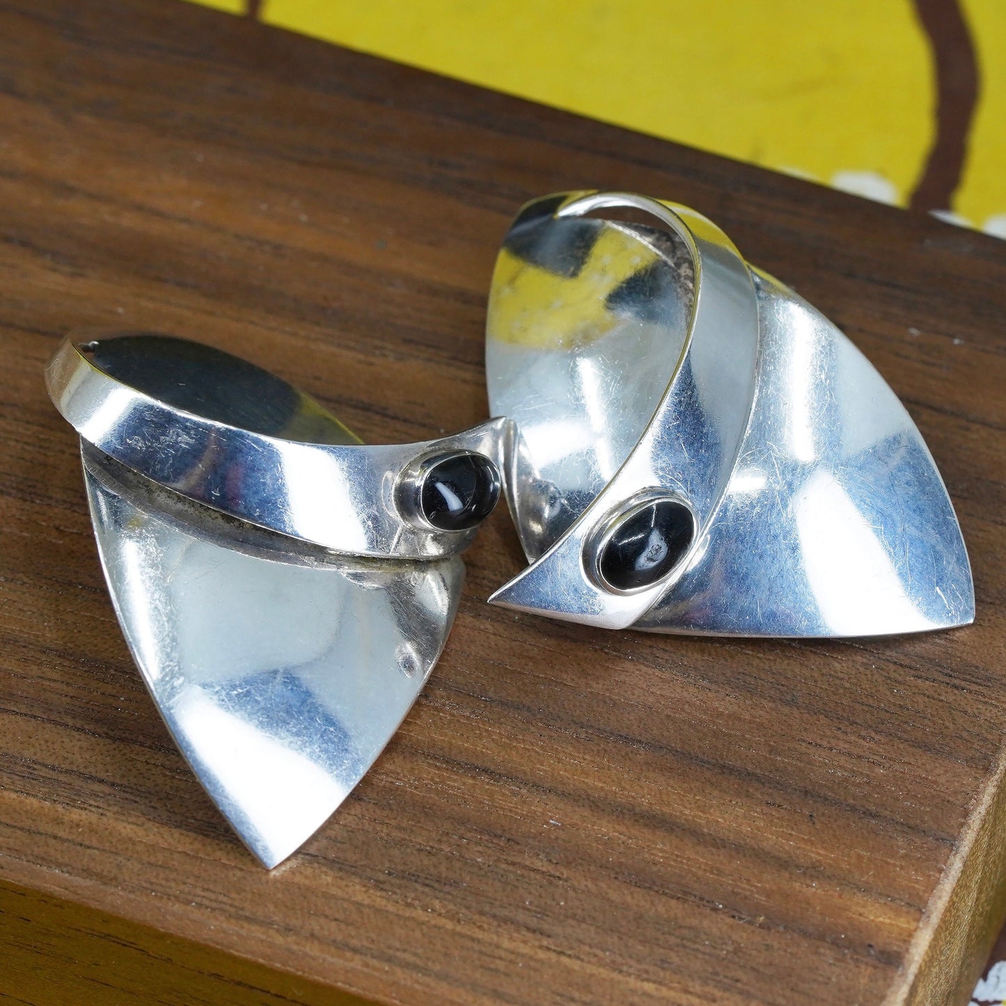 vintage mexico modern Sterling silver handmade studs, wavy earrings with onyx