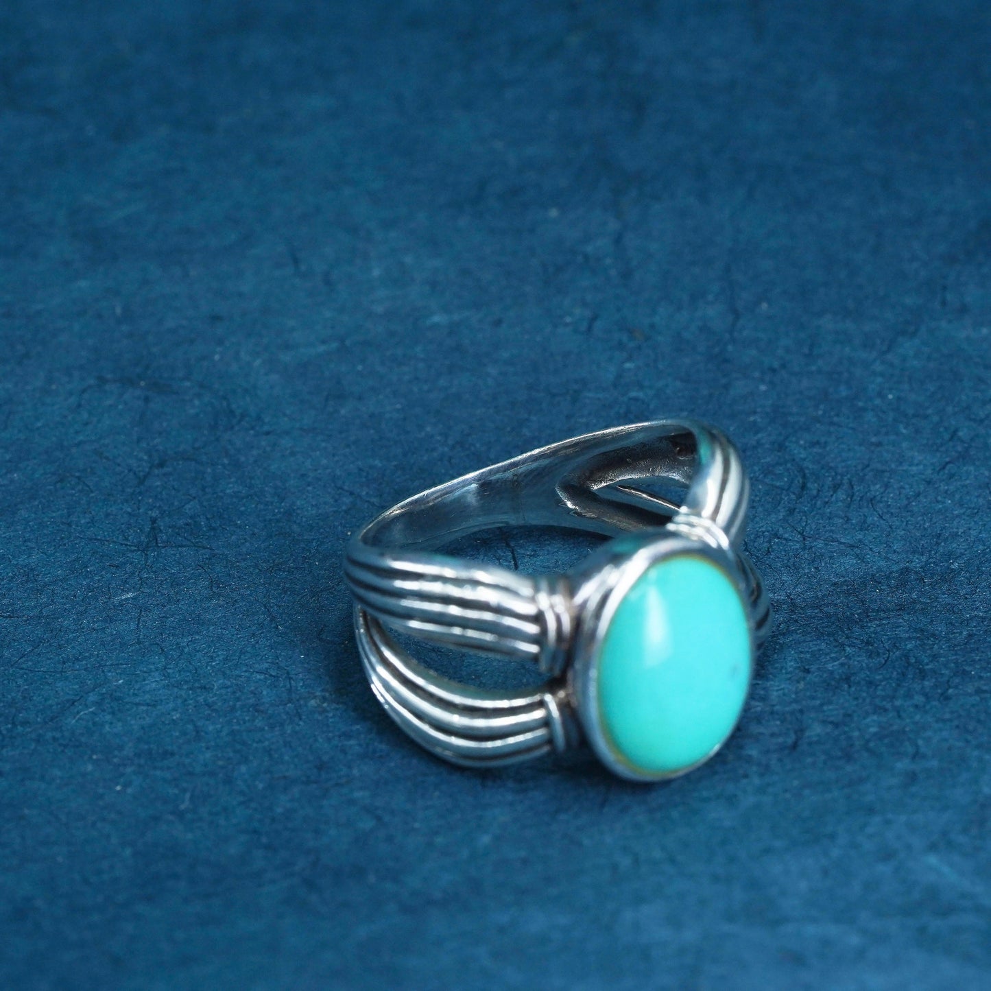 Size 7.5, vintage southwestern Sterling silver handmade ring with turquoise