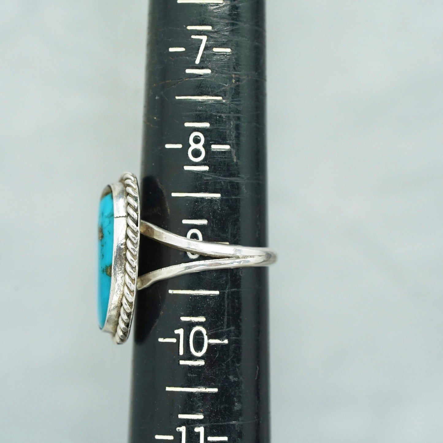 Size 9, Native American navajo Sterling 925 silver handmade ring with turquoise
