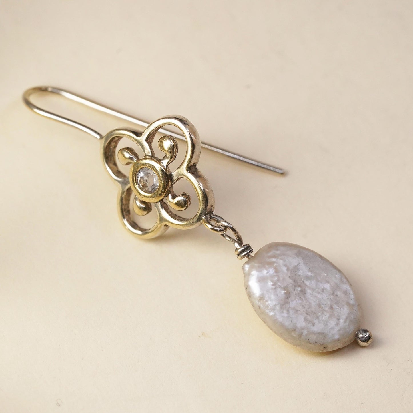 Vintage sterling 925 silver handmade floral single earring with coin pearl