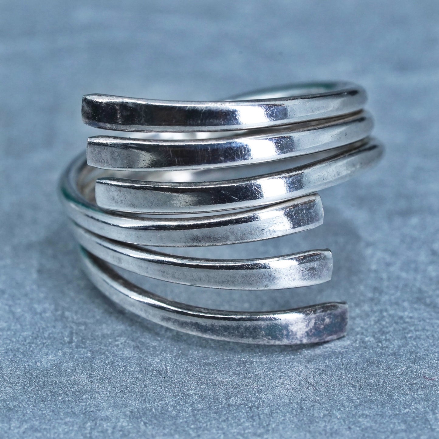 Size 8, vintage southwestern Mexican Sterling 925 silver ring, wrap band