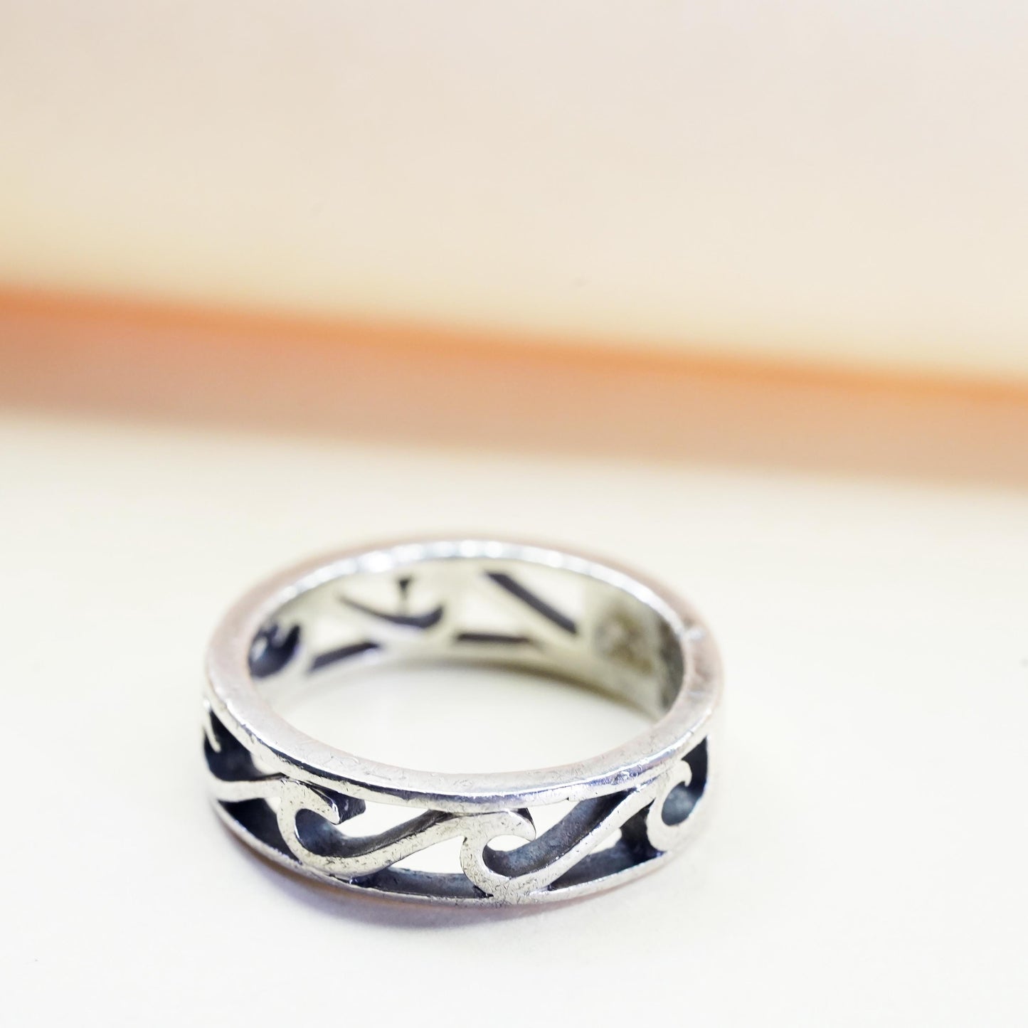 Size 7.5, VTG Sterling silver handmade ring, 925 open band swirl wave cutout
