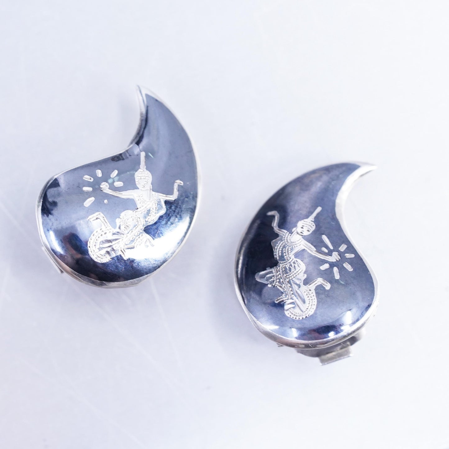 Vintage Siam sterling silver clip on earrings, 925 teardrop earrings, niello
