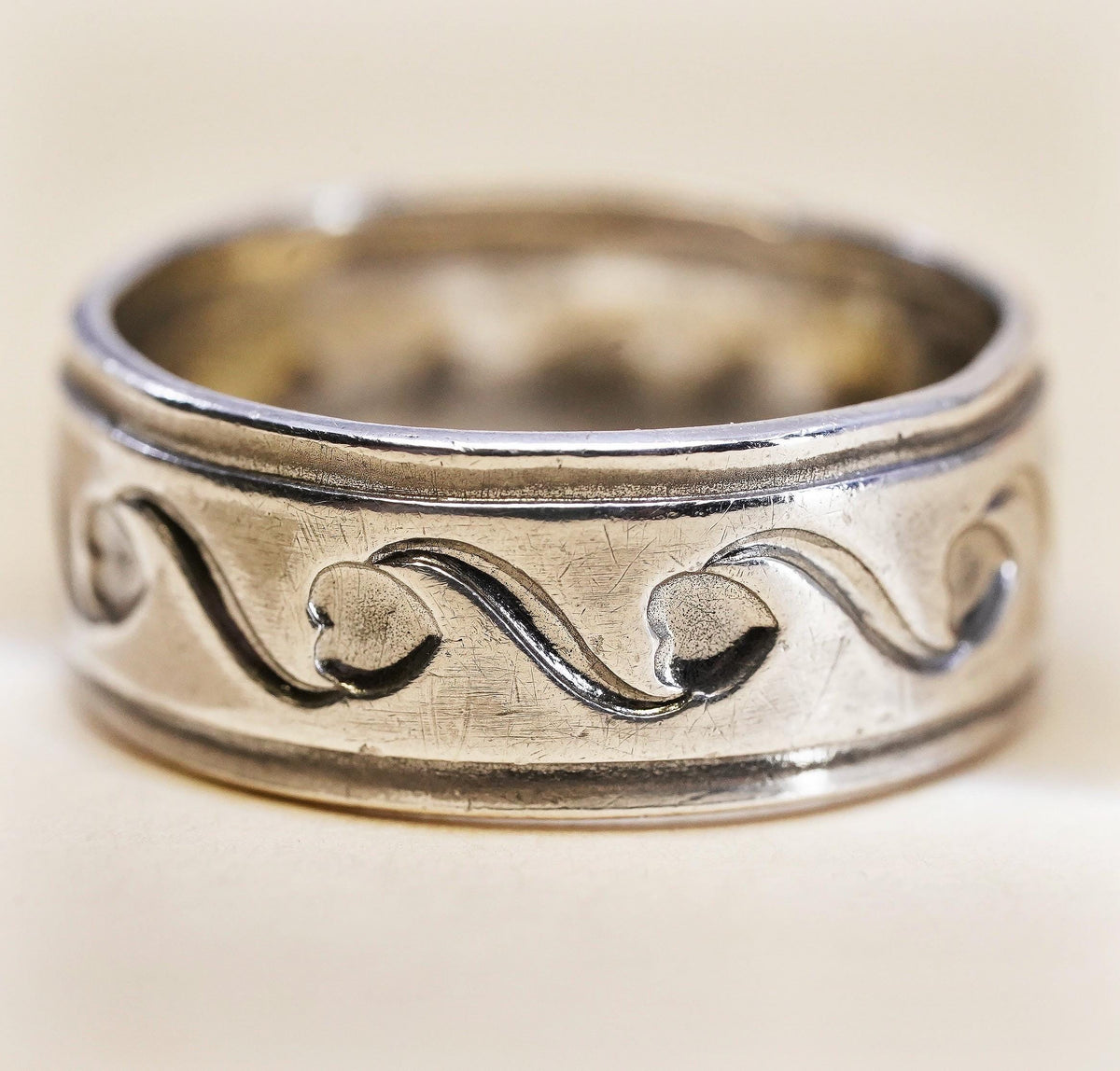 Size 6.5, vintage Mexican Sterling silver ring, embossed wavy heart 925 band