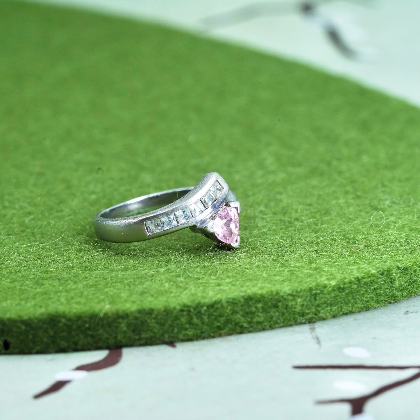 Size 7.25, Vintage Sterling 925 silver fashionable ring with pink clear crystal