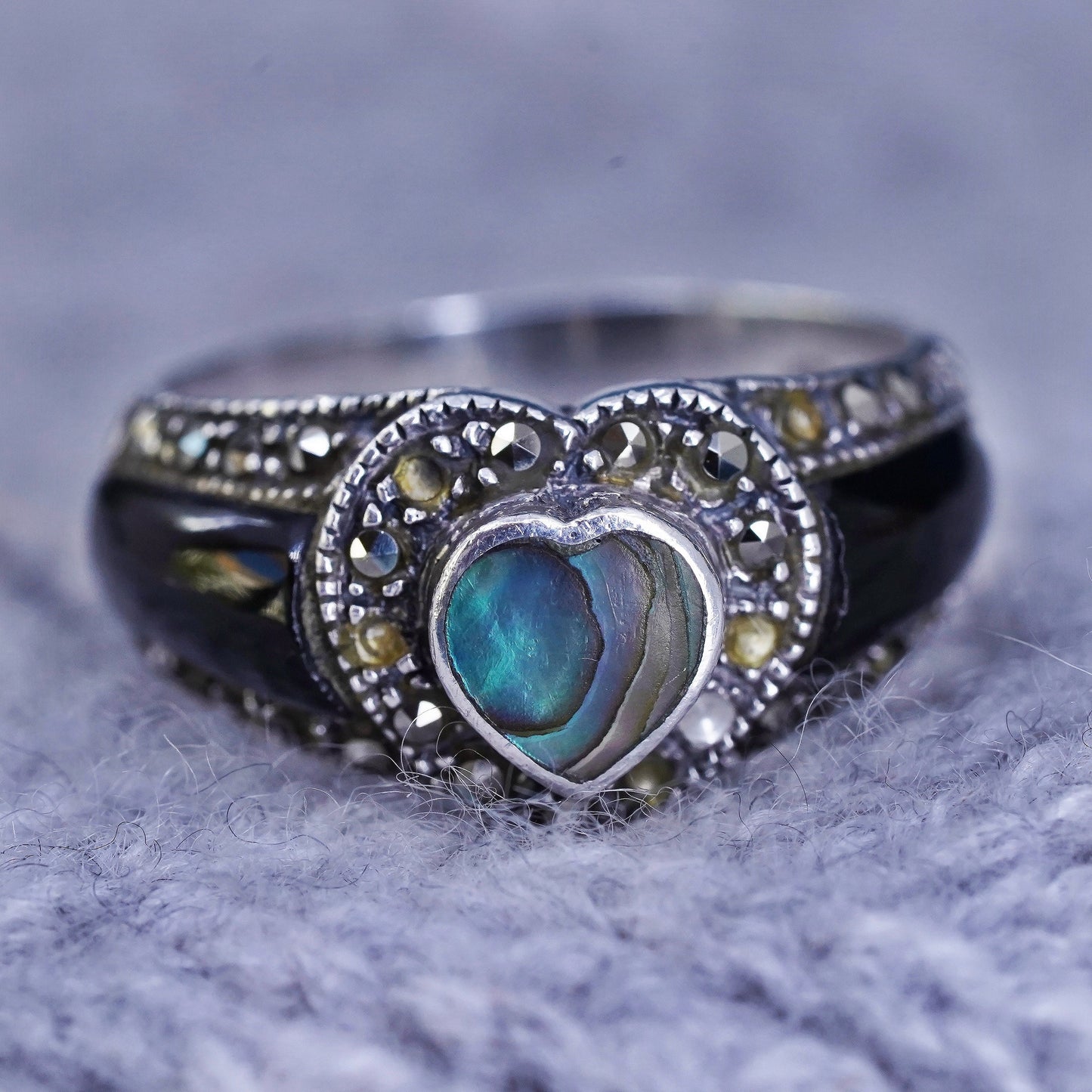 Size 8, Sterling 925 silver ring band with black onyx marcasite abalone heart