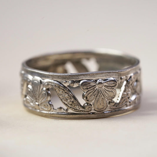 Size 7, vintage Vintage Sterling Silver Ornate Heart Design Uncas Ring Band