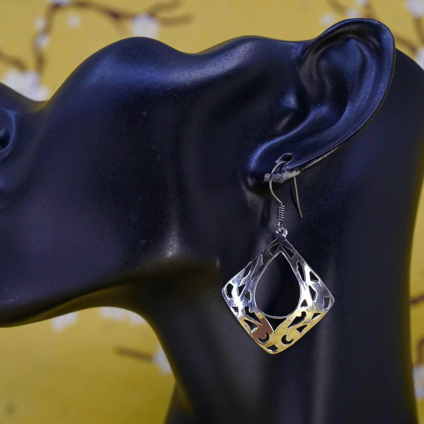 Vintage Sterling silver handmade earrings, 925 filigree diamond shaped drops