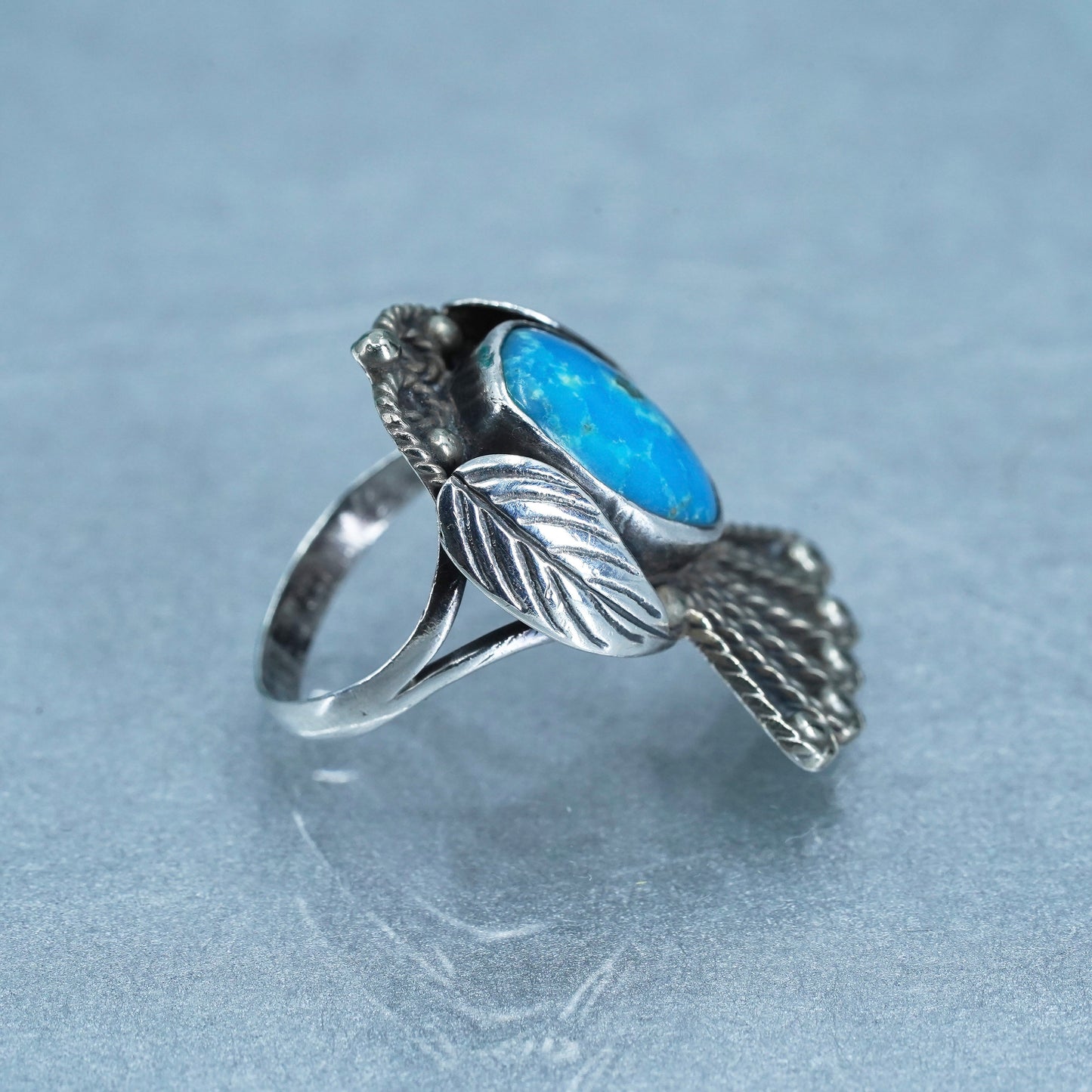Size 4, Native American navajo Sterling 925 silver handmade ring with turquoise
