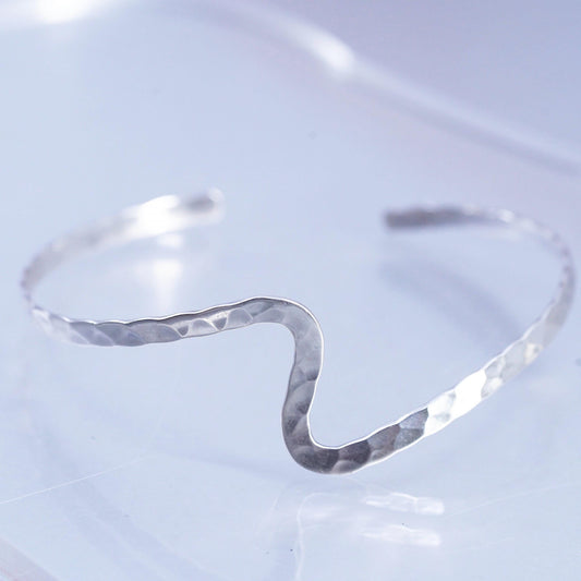 6.75", Vintage Sterling 925 silver bracelet, hammered textured wavy curvy cuff