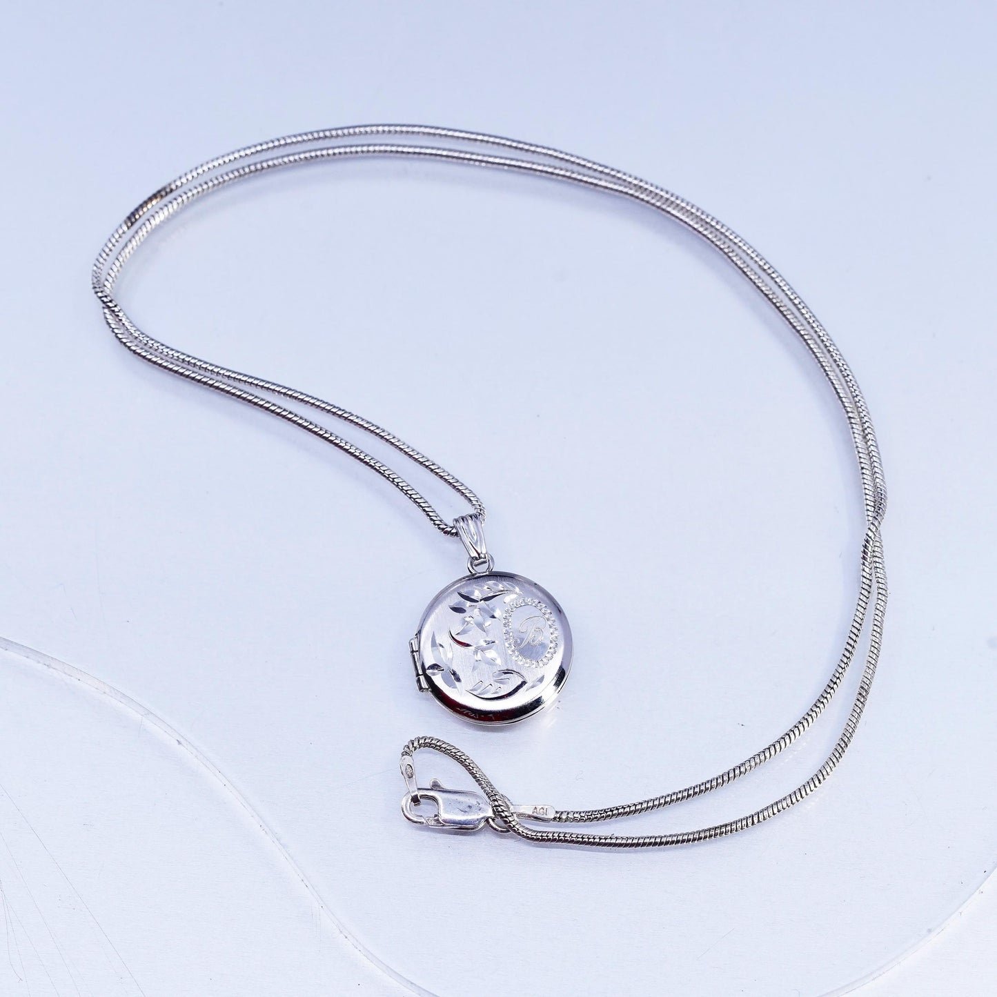 18", Sterling 925 silver snake chain necklace with circle photo locket pendant