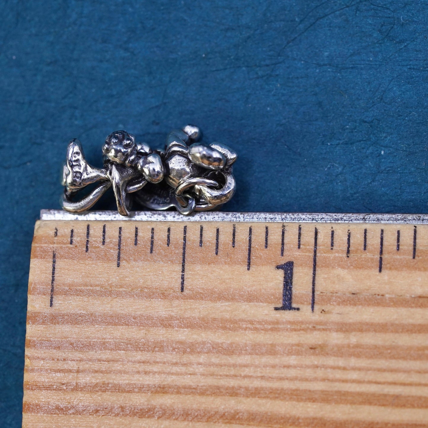Vintage sterling silver 925 Mickey Mouse world traveler charm pendant