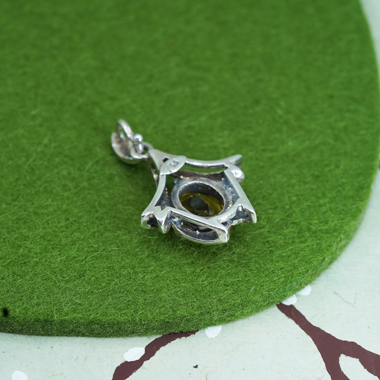 Vintage sterling 925 silver handmade pendant with oval citrine