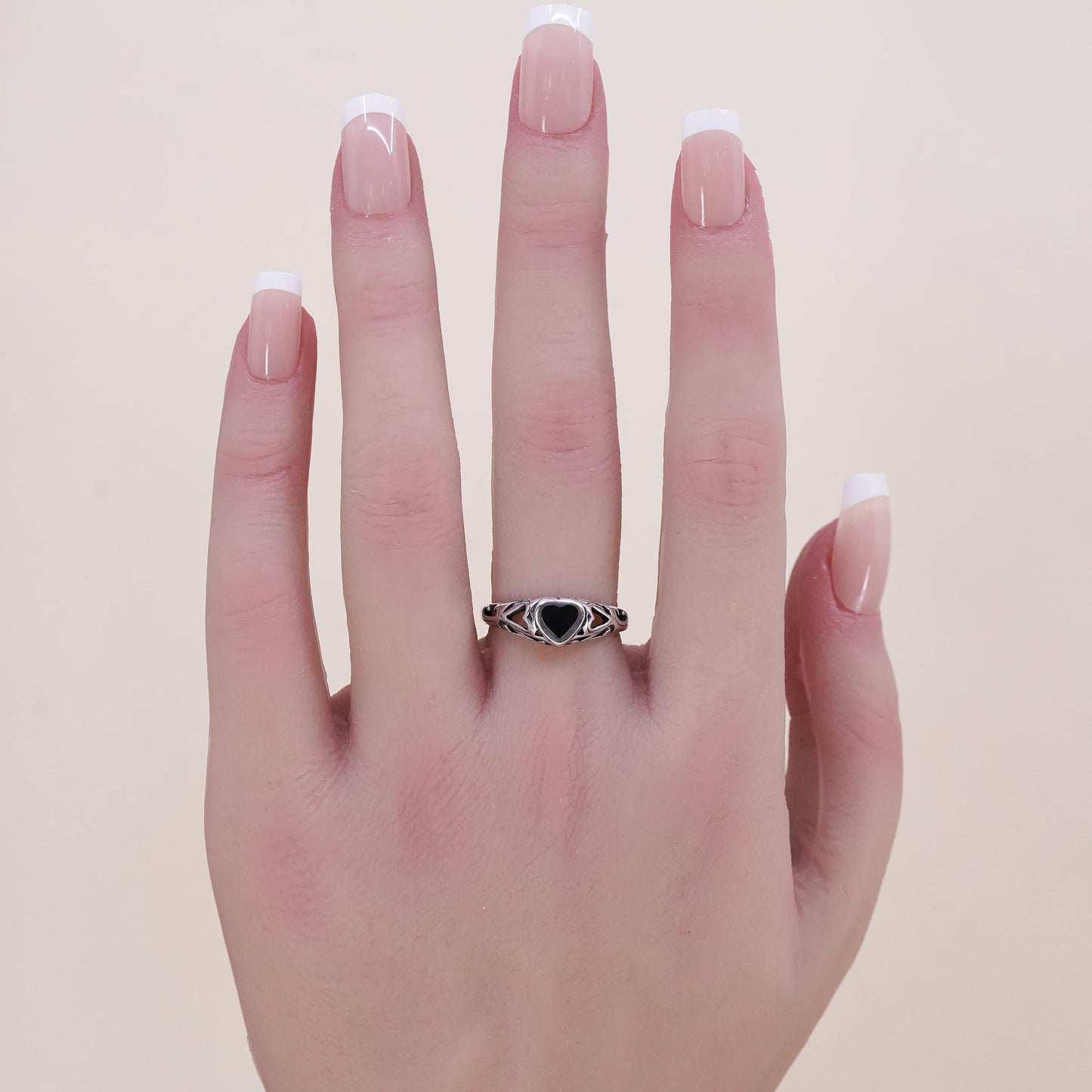 Size 7, Wheeler Jewelry Co. sterling silver ring, Native American 925 ring onyx