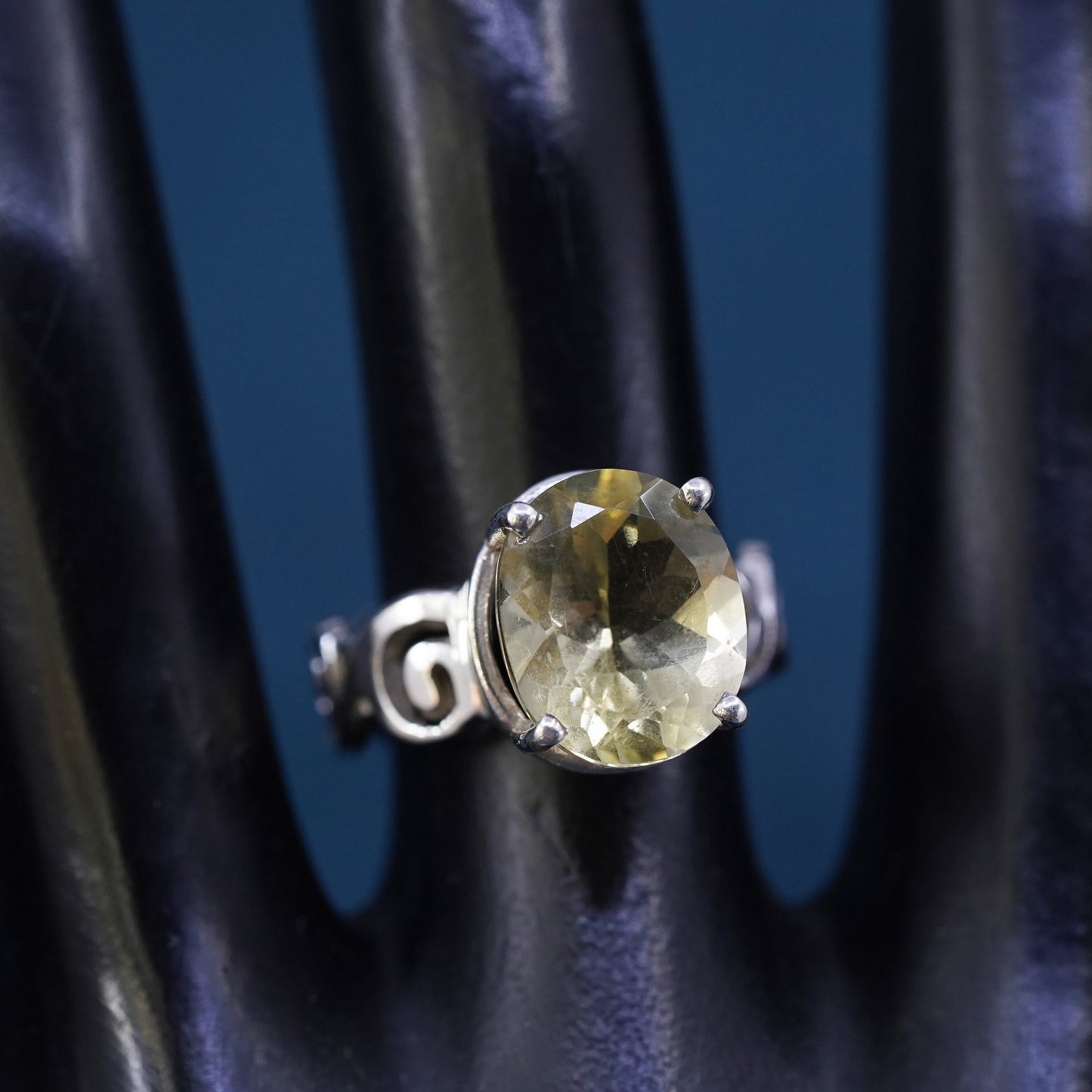 Size 6.5, vintage Sterling 925 silver handmade ring with oval citrine