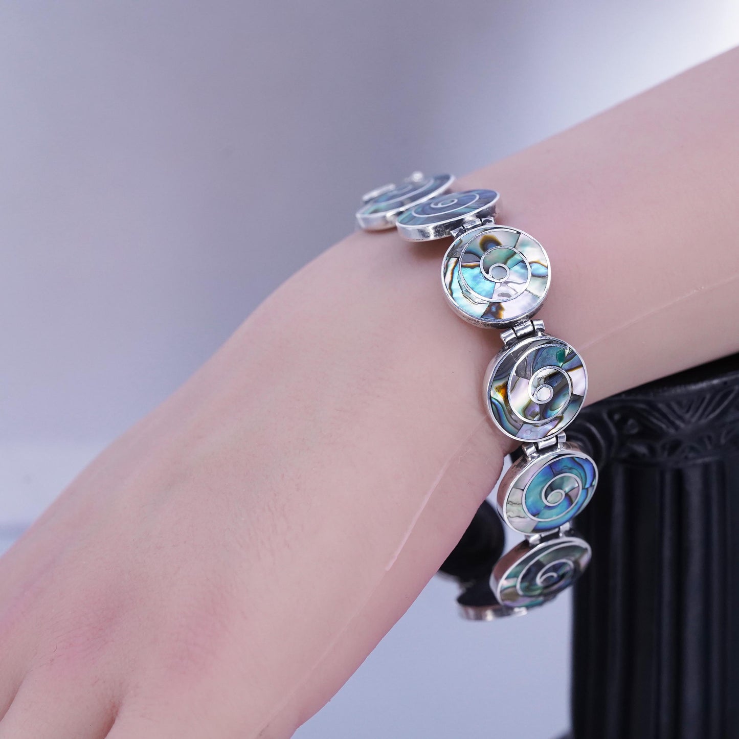 7.5”, VTG Mexican Sterling 950 silver circle link bracelet with abalone inlay