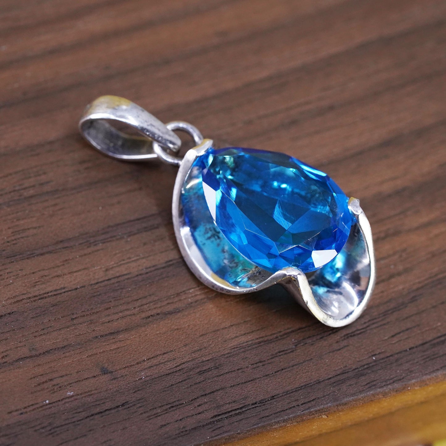 Vintage Sterling silver 925 pendant with teardrop blue topaz