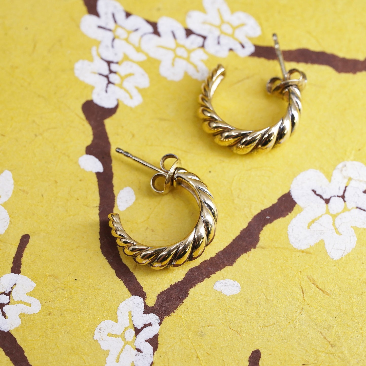 0.75", VTG Vermeil gold over Sterling silver studs, 925 ribbed huggie earrings